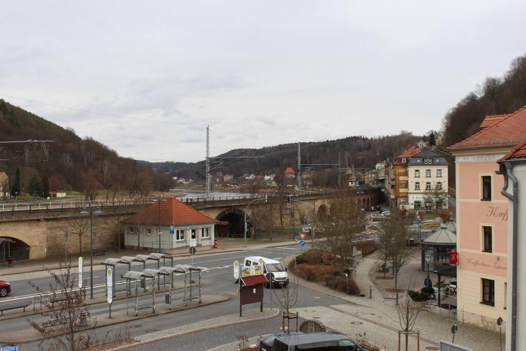 Elbtalblick Koenigstein Im Deutschen Haus Königstein an der Elbe Exterior foto