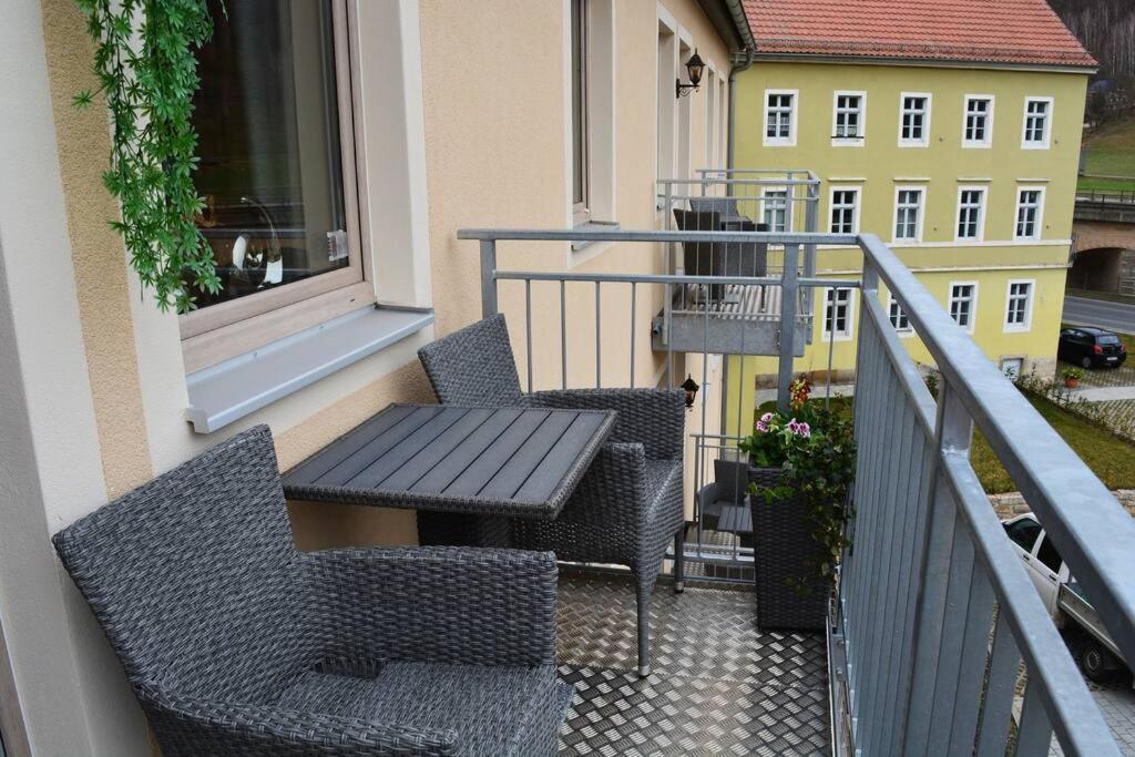 Elbtalblick Koenigstein Im Deutschen Haus Königstein an der Elbe Exterior foto